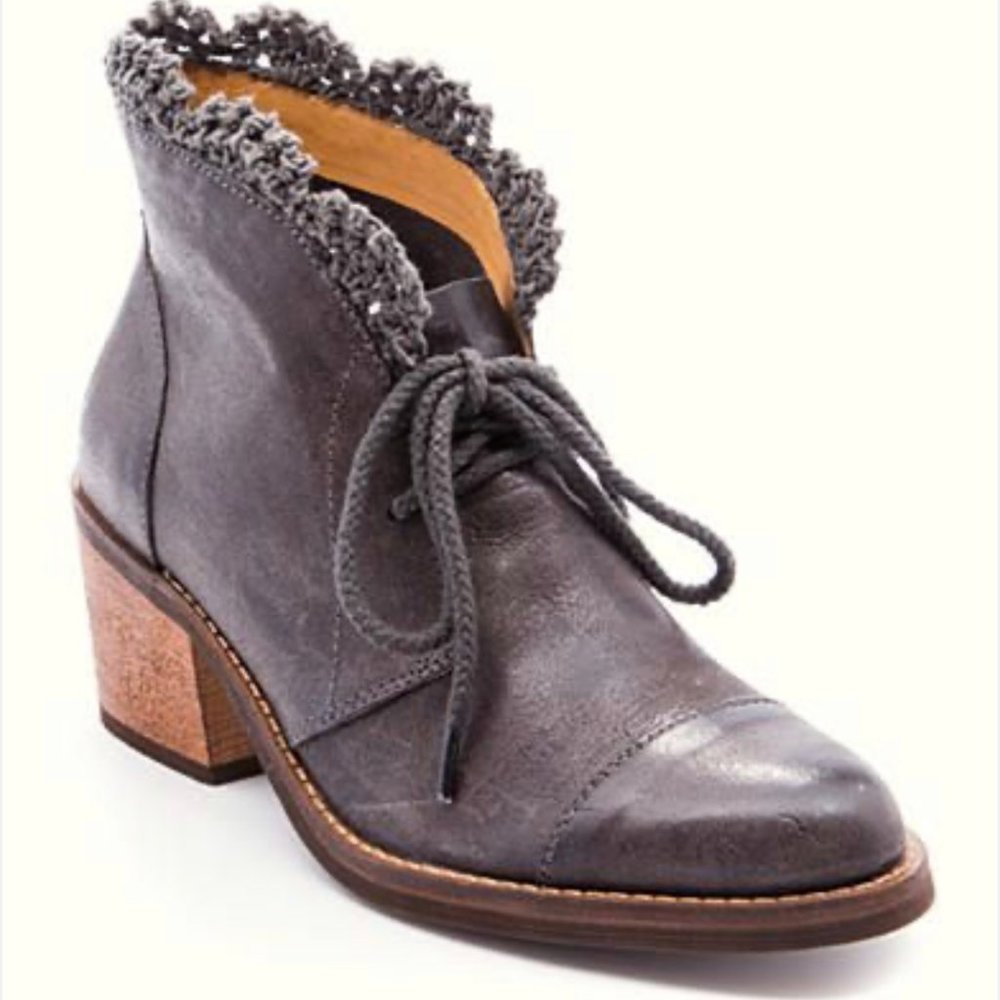 EUC Latigo Kat Crochet Lace Bootie